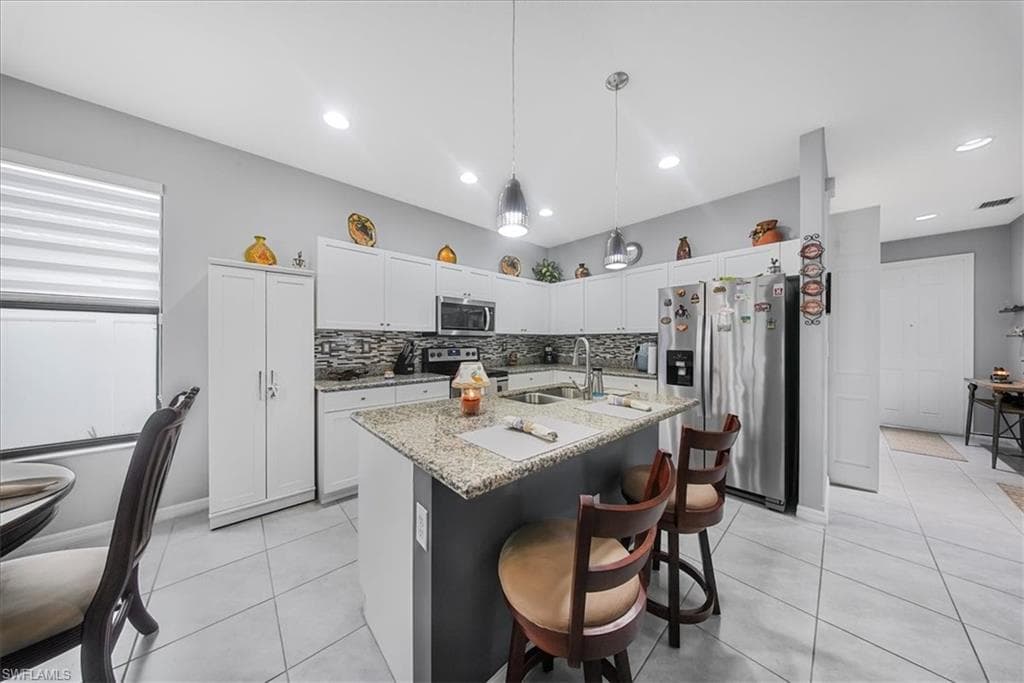 8805 Madrid CIR, NAPLES FL 34104-17