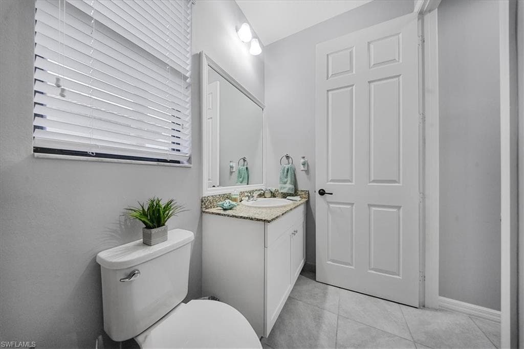 8805 Madrid CIR, NAPLES FL 34104-14