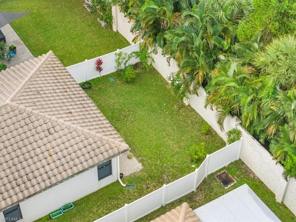 8805 Madrid CIR, NAPLES FL 34104-34