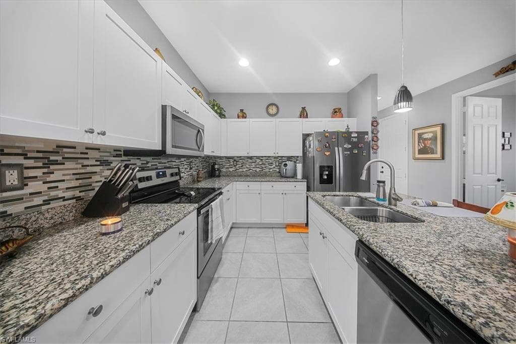 8805 Madrid CIR, NAPLES FL 34104-24