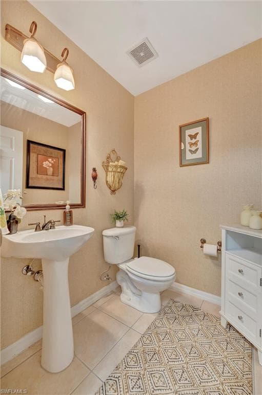 9808 Roundstone CIR, FORT MYERS FL 33967-16