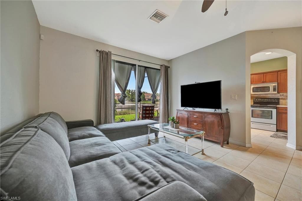 9808 Roundstone CIR, FORT MYERS FL 33967-8