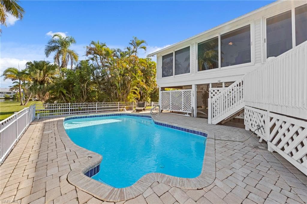 1558 Sand Castle RD, SANIBEL FL 33957-41