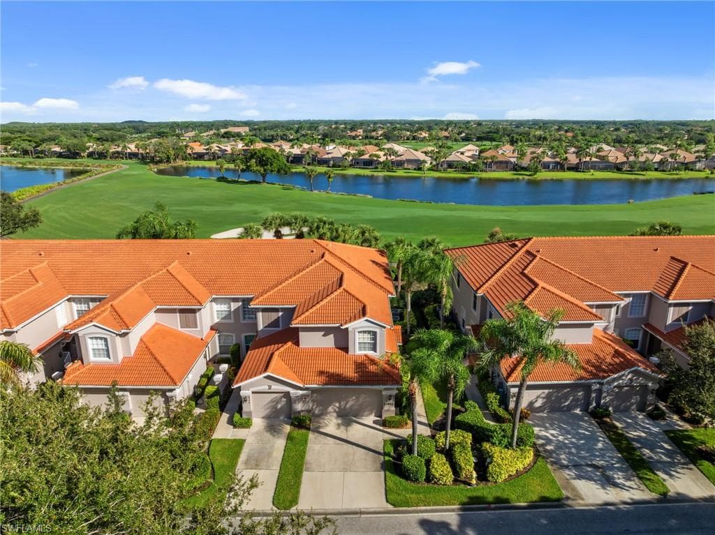 23600 Wisteria Pointe DR # 901, ESTERO FL 34135-23