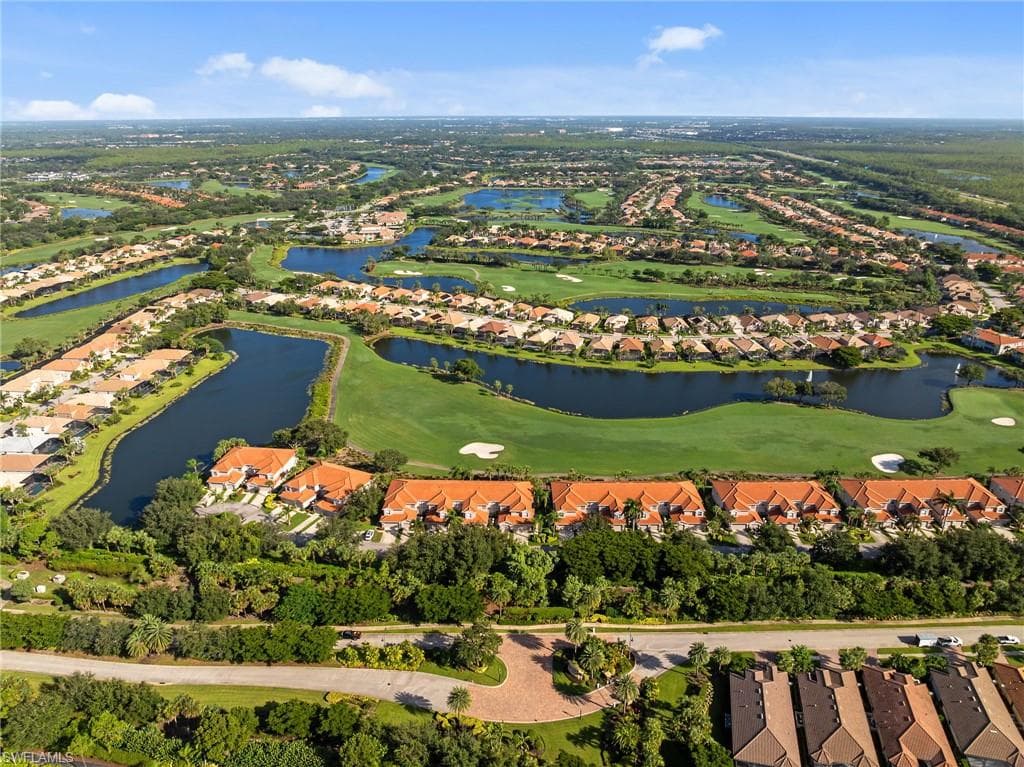 23600 Wisteria Pointe DR # 901, ESTERO FL 34135-24