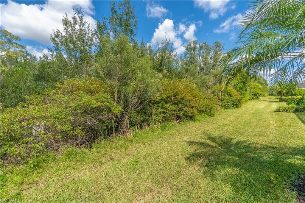 7590 Cypress Walk DR, FORT MYERS FL 33966-36