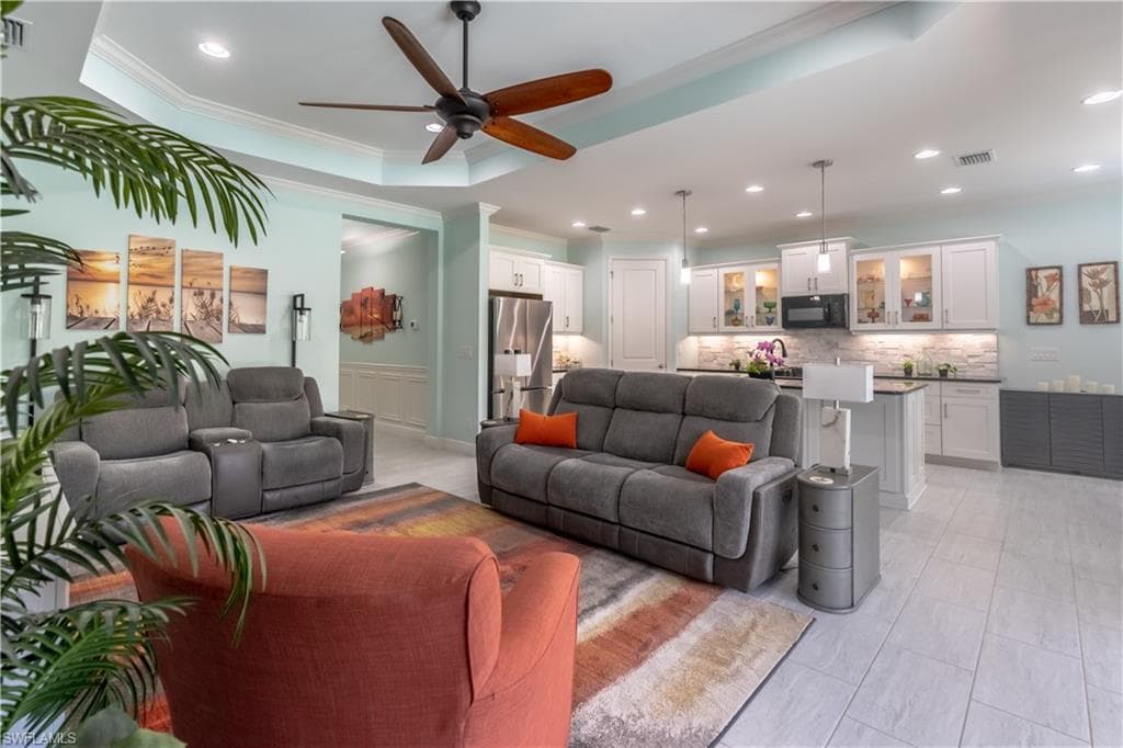 7590 Cypress Walk DR, FORT MYERS FL 33966-10