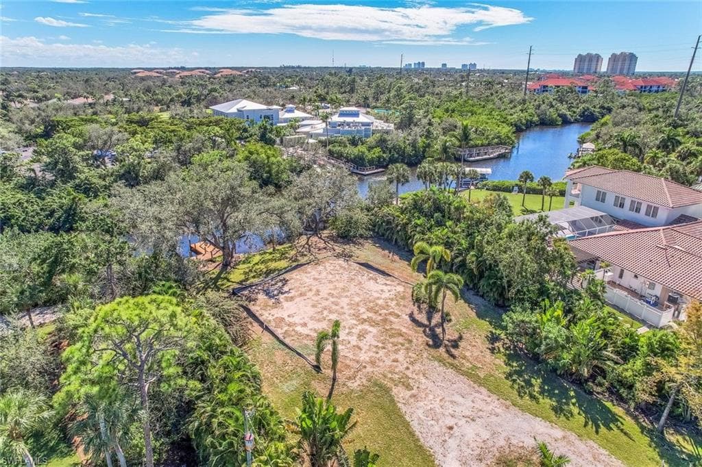 20684 Charing Cross CIR, ESTERO FL 33928-2