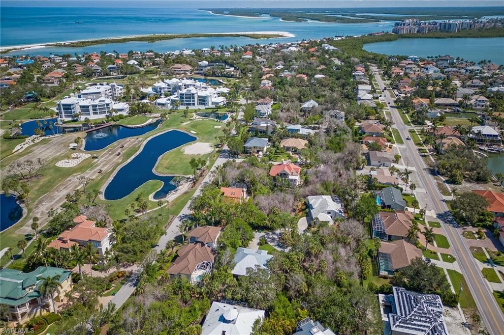 381 Leatherfern LN, MARCO ISLAND FL 34145-40