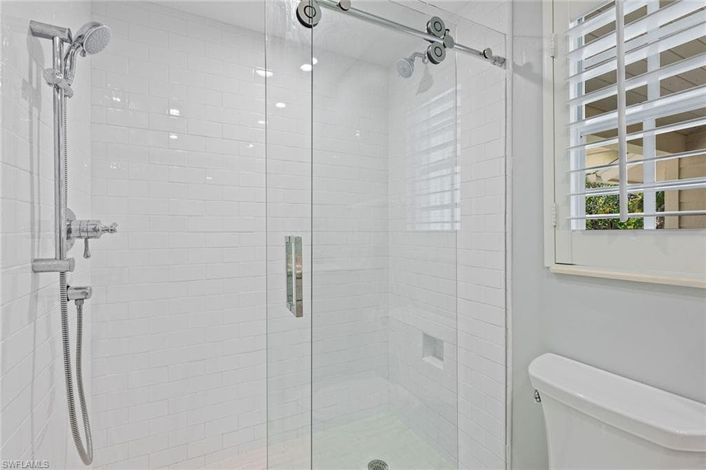 381 Leatherfern LN, MARCO ISLAND FL 34145-18