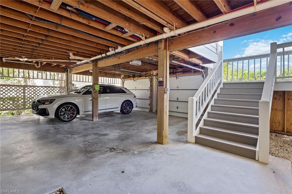 381 Leatherfern LN, MARCO ISLAND FL 34145-24