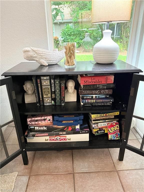 337 Emerald Bay CIR # U1, NAPLES FL 34110-4