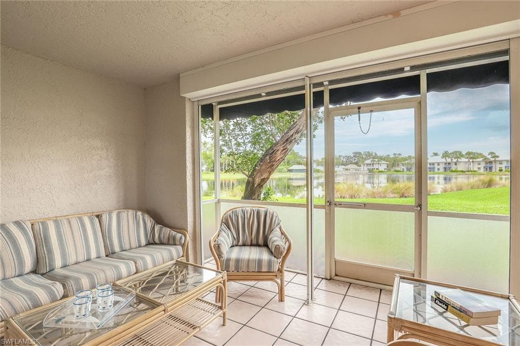 840 Gulf Pavillion DR # 103, NAPLES FL 34108-15
