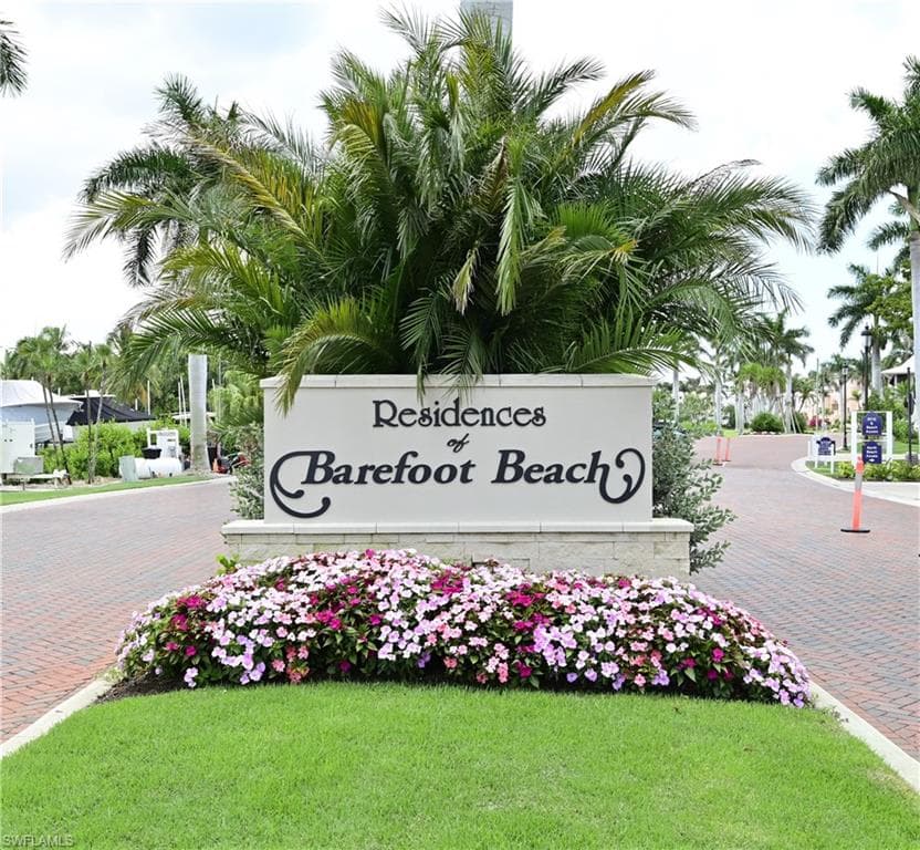 110 Saint Eustacius LN, BONITA SPRINGS FL 34134-3