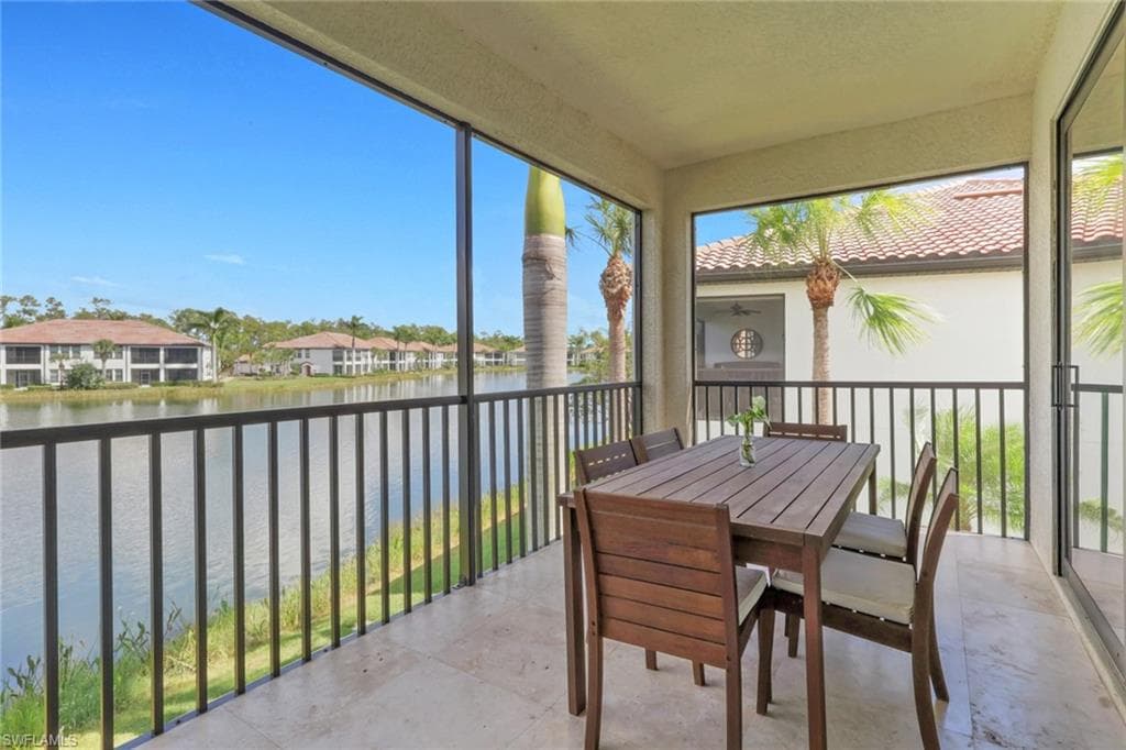 15161 Palmer Lake CIR # 202, NAPLES FL 34109-22