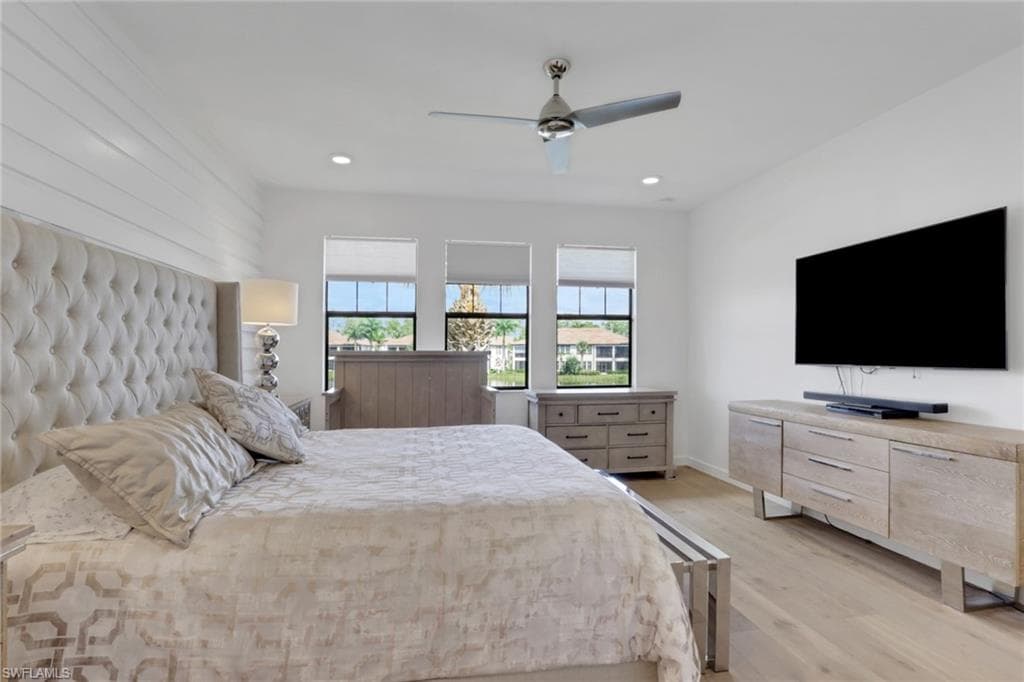 15161 Palmer Lake CIR # 202, NAPLES FL 34109-11