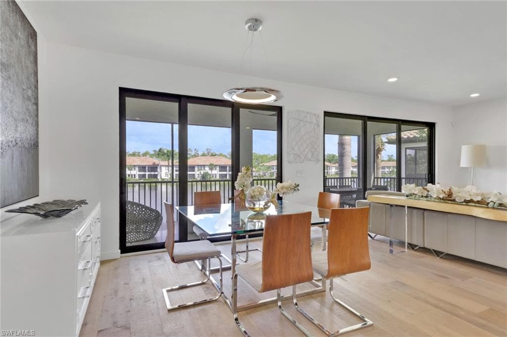 15161 Palmer Lake CIR # 202, NAPLES FL 34109-8