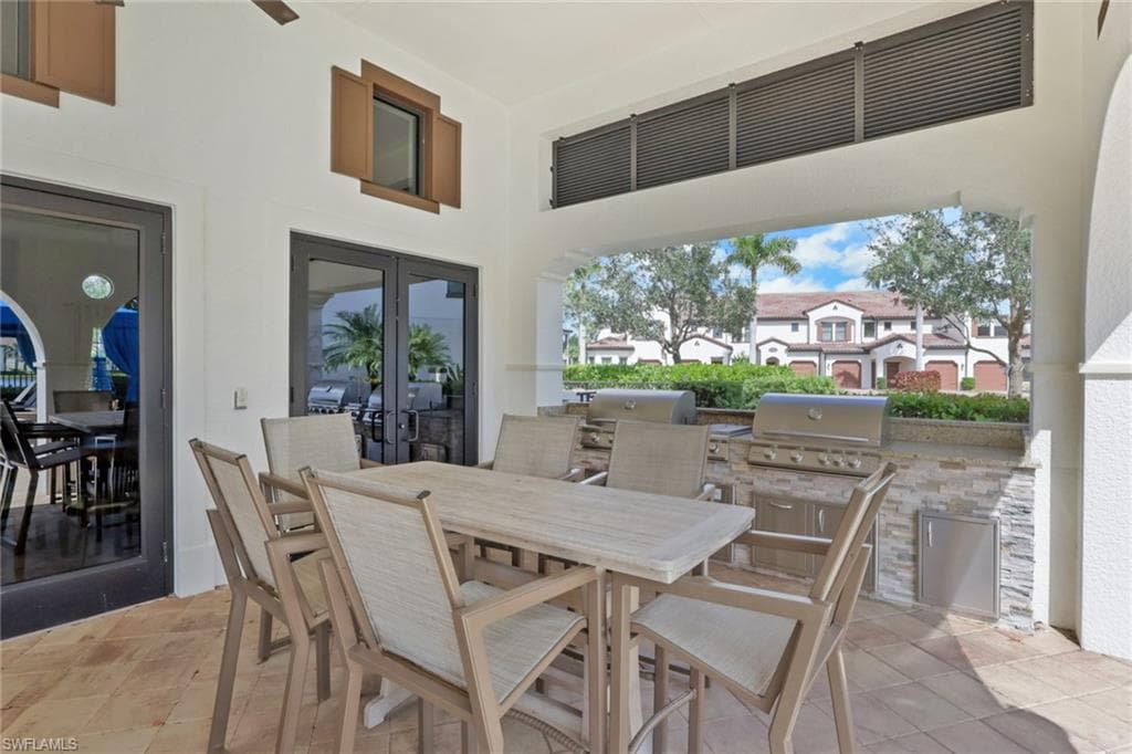 15161 Palmer Lake CIR # 202, NAPLES FL 34109-32