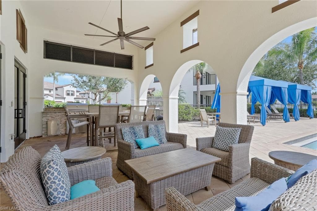 15161 Palmer Lake CIR # 202, NAPLES FL 34109-36