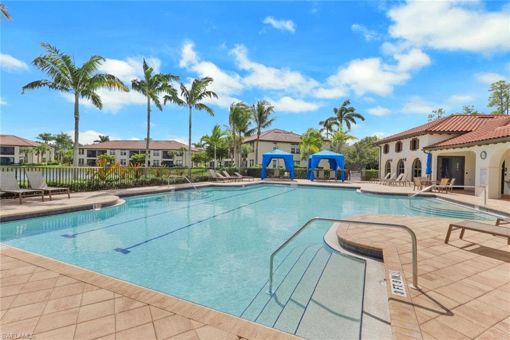 15161 Palmer Lake CIR # 202, NAPLES FL 34109-30