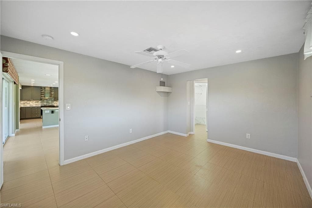 9757 Berkshire ST, NAPLES FL 34109-12