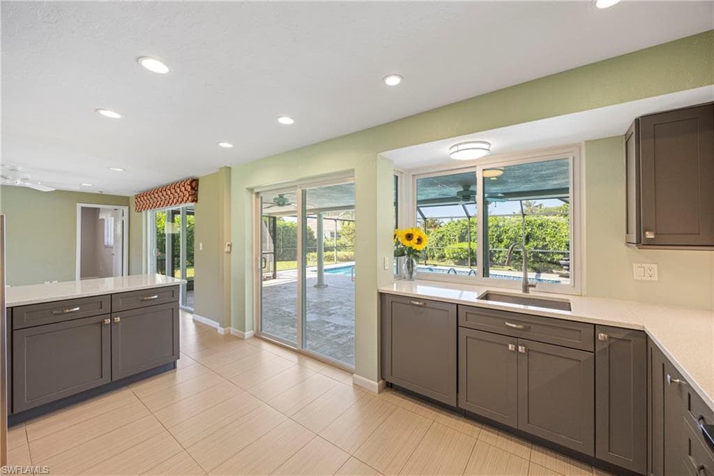 9757 Berkshire ST, NAPLES FL 34109-11