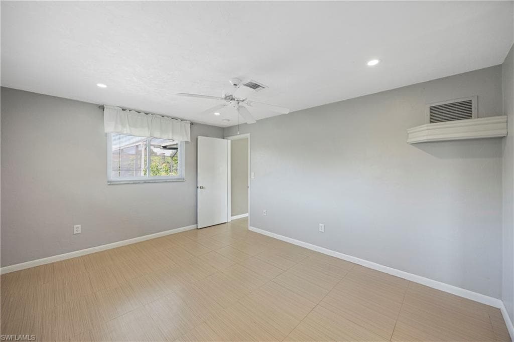 9757 Berkshire ST, NAPLES FL 34109-13