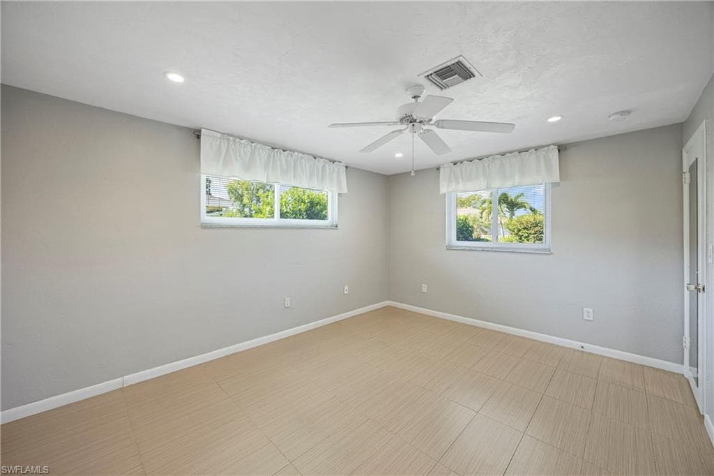 9757 Berkshire ST, NAPLES FL 34109-14