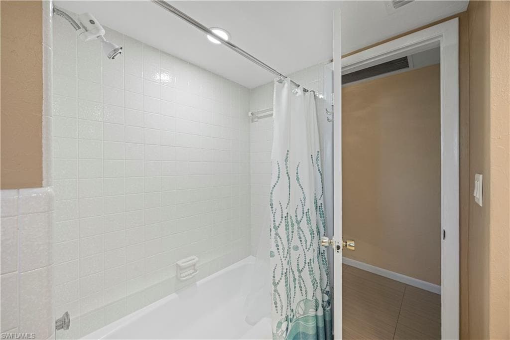 9757 Berkshire ST, NAPLES FL 34109-24