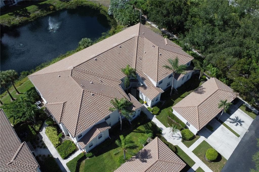 6923 Satinleaf RD N # 101, NAPLES FL 34109-28