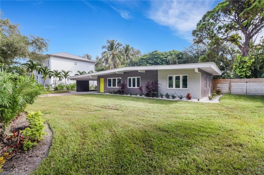 5150 Sand Dollar LN, NAPLES FL 34103-1