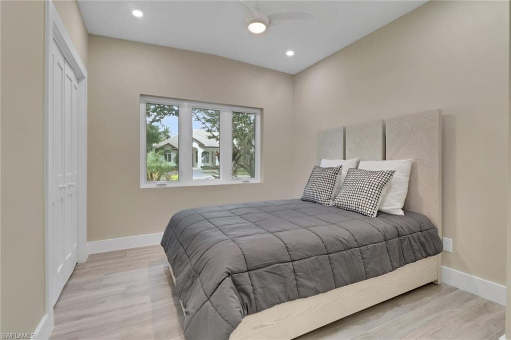 5150 Sand Dollar LN, NAPLES FL 34103-25