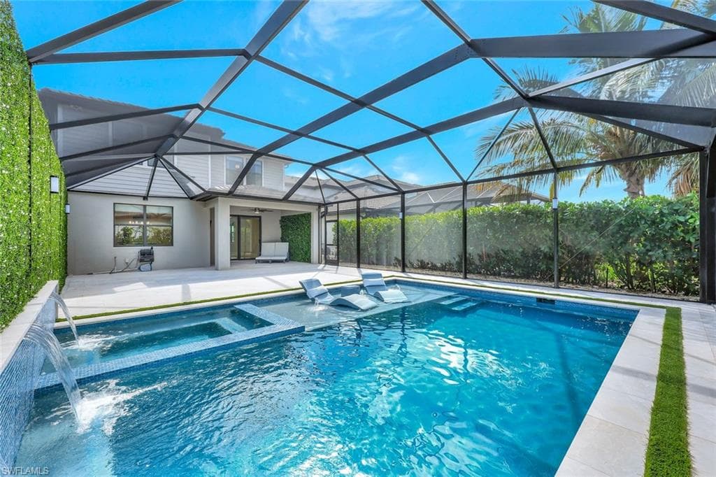 7265 Wilton DR, NAPLES FL 34109-37