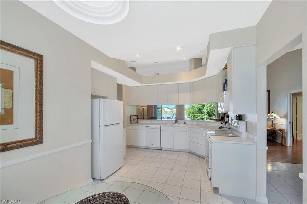 3613 Kent DR, NAPLES FL 34112-4