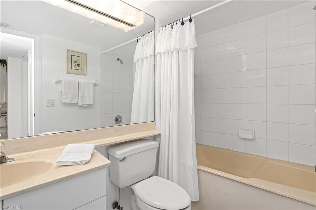 300 Horse Creek DR # 408, NAPLES FL 34110-9