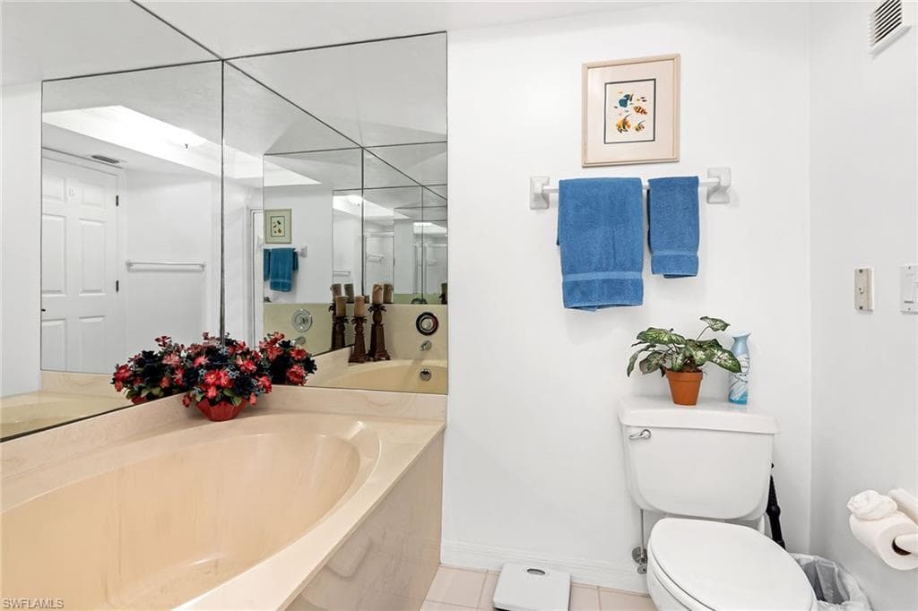 300 Horse Creek DR # 408, NAPLES FL 34110-7