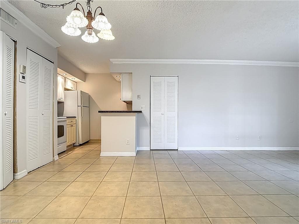 194 Santa Clara DR # 12, NAPLES FL 34104-11