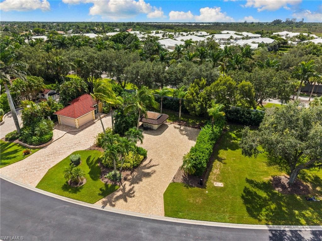 4520 Southern Breeze DR, NAPLES FL 34114-16