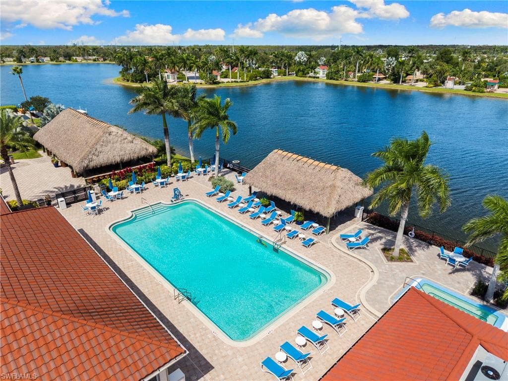 4520 Southern Breeze DR, NAPLES FL 34114-23