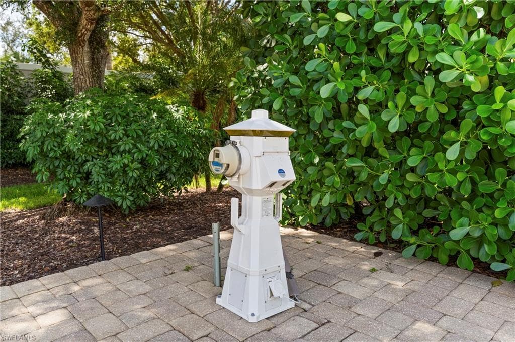 4520 Southern Breeze DR, NAPLES FL 34114-32