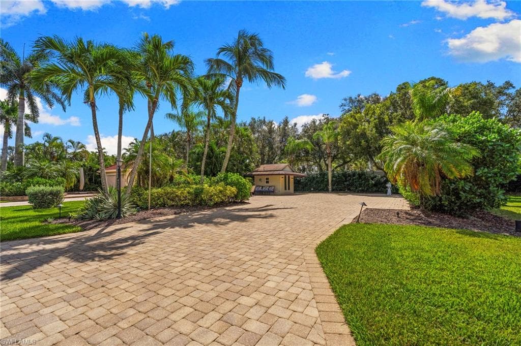 4520 Southern Breeze DR, NAPLES FL 34114-30