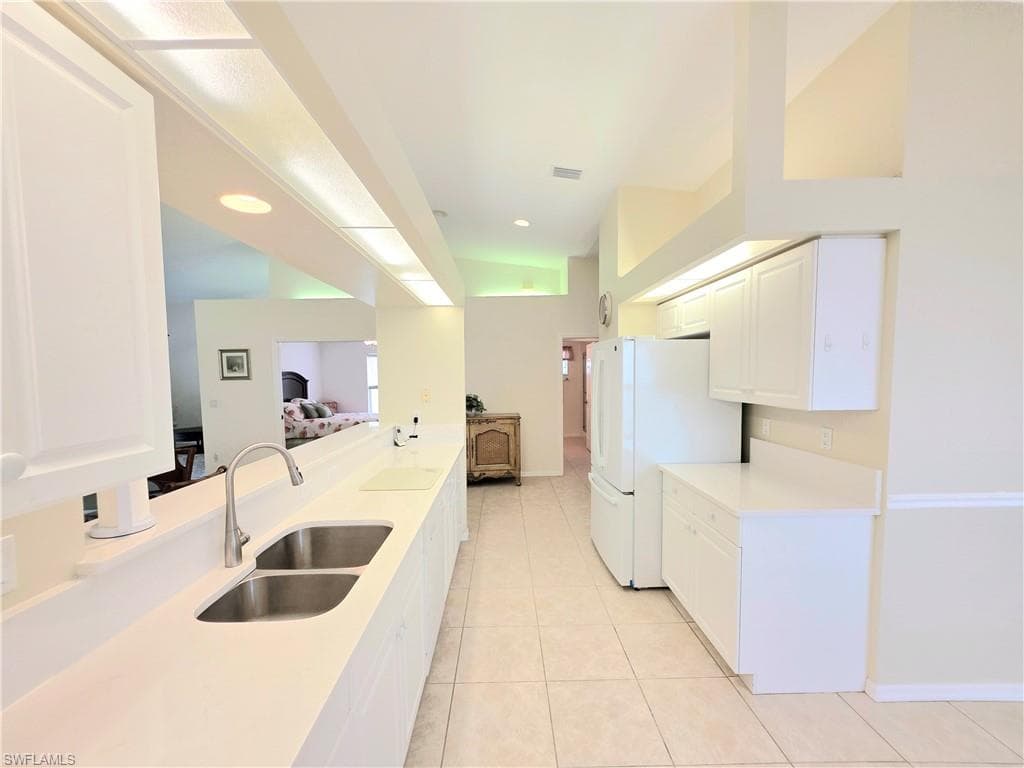 25158 Golf Lake CIR, BONITA SPRINGS FL 34135-4