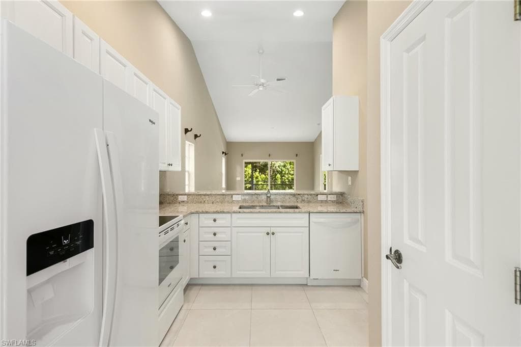 3555 Avion Woods CT # 501, NAPLES FL 34104-16