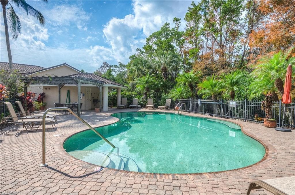 3555 Avion Woods CT # 501, NAPLES FL 34104-34