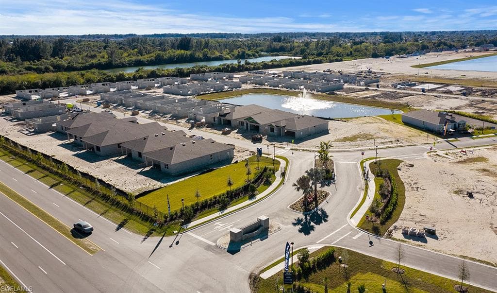 531 SPRING HILL LAKE LOOP, CAPE CORAL FL 33993-15