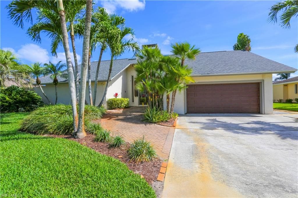 223 Forest Hills BLVD, NAPLES FL 34113-1