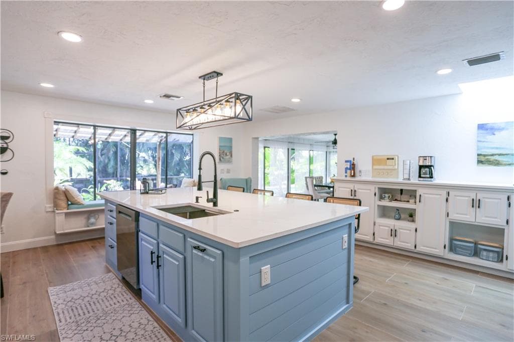 223 Forest Hills BLVD, NAPLES FL 34113-25