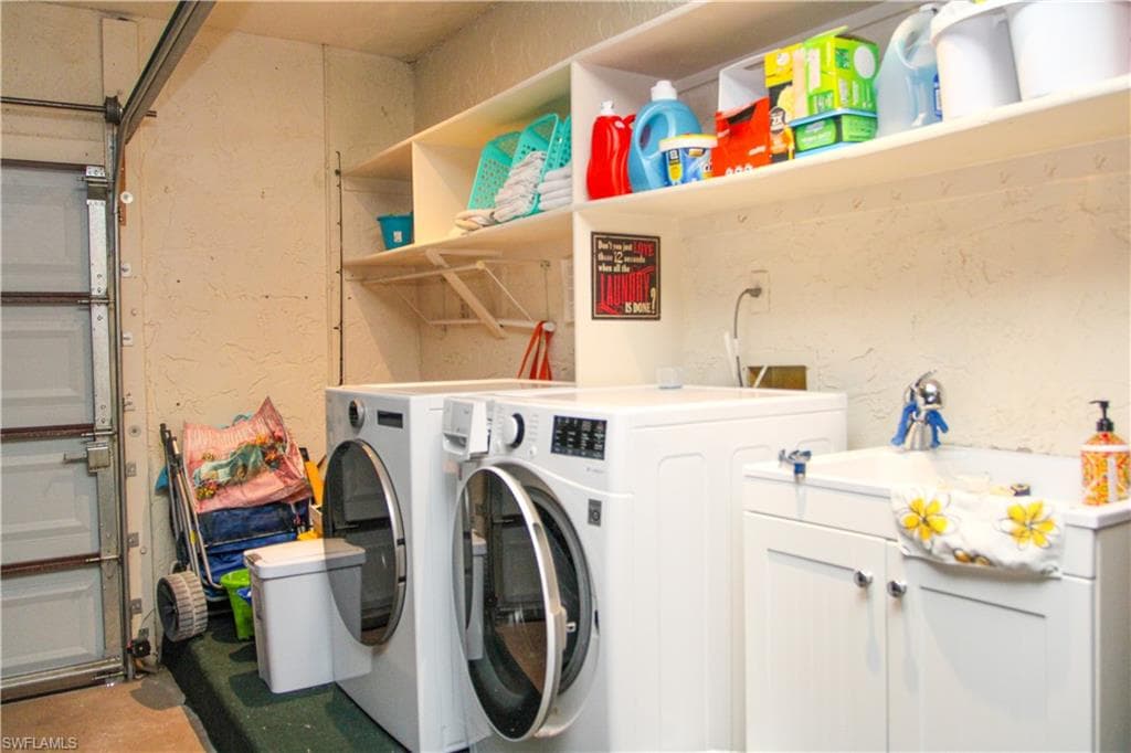 223 Forest Hills BLVD, NAPLES FL 34113-49