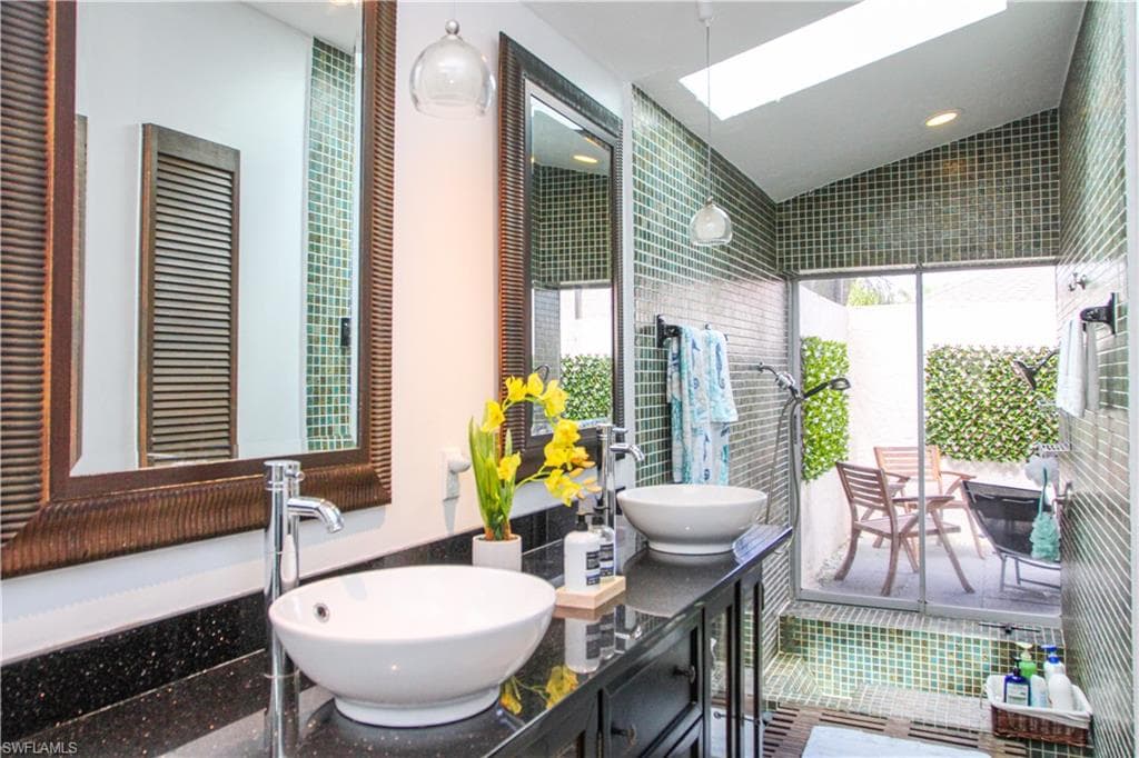 223 Forest Hills BLVD, NAPLES FL 34113-47