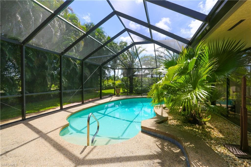 223 Forest Hills BLVD, NAPLES FL 34113-7